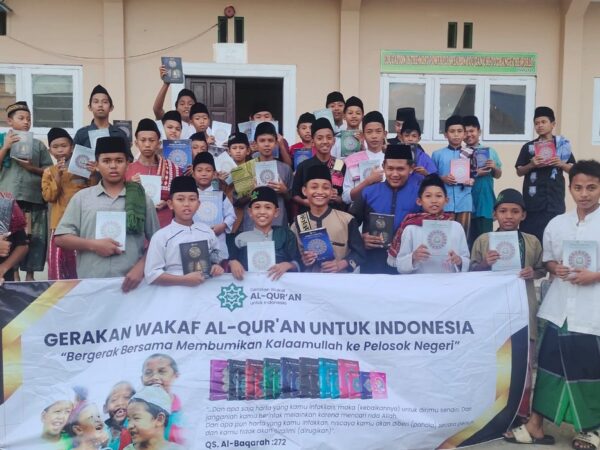 Keutamaan Menuntut Ilmu di Pesantren